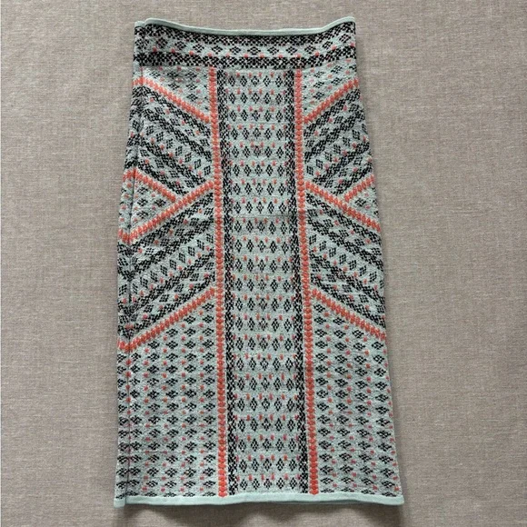 BCBG Max Azria pastel bodycon pencil skirt. - Picture 7 of 10